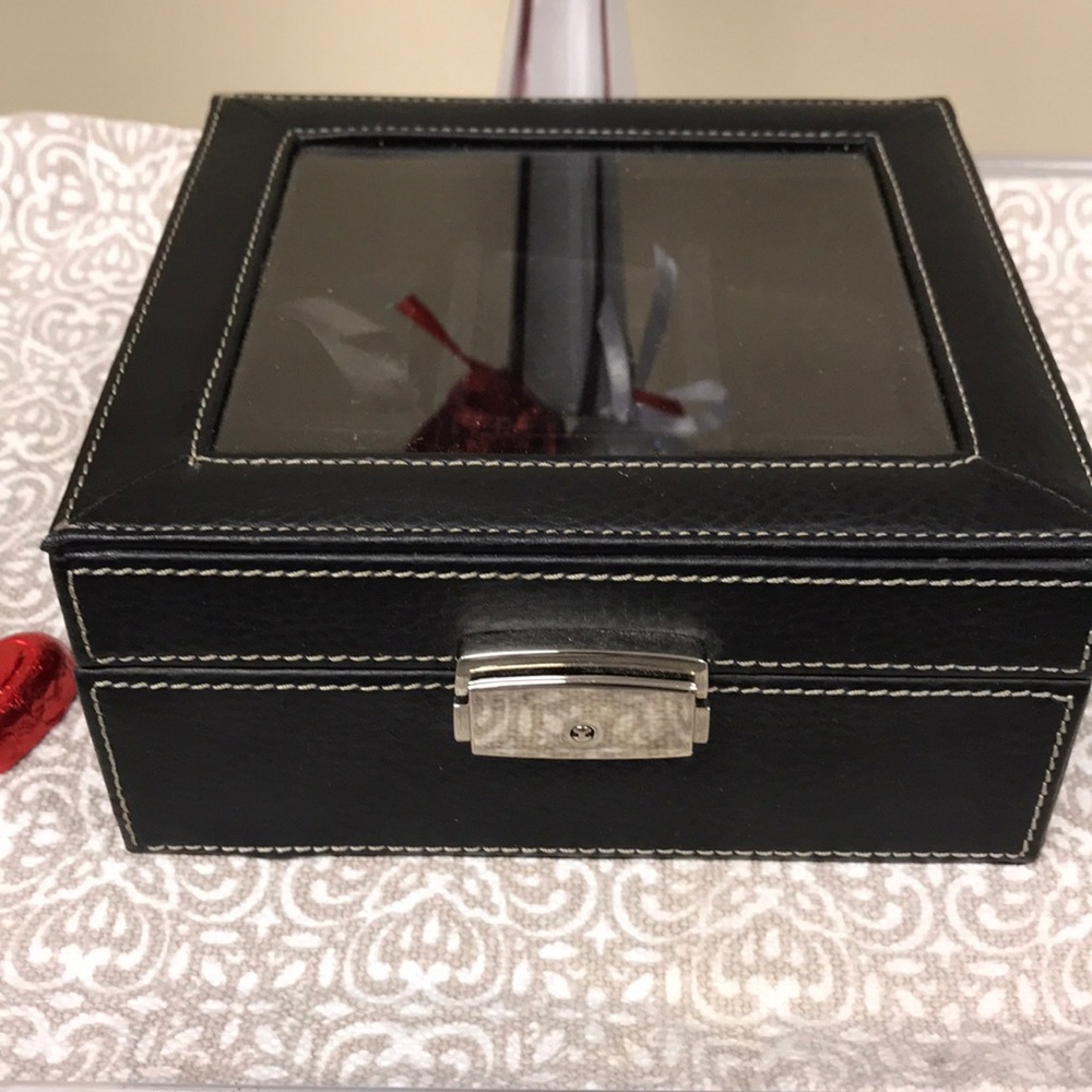 Relic watch box with locking key